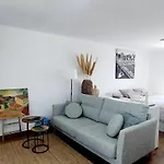 Hestia Apartment